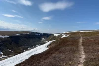 Der Weg am Rand des Canyons