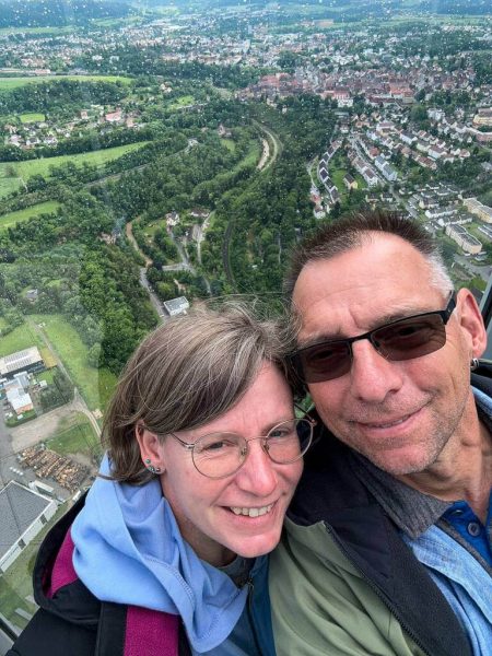 Aussicht ist super... jedenfalls im Hintergrund🤣